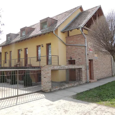 Marcell Apartman Appartement *